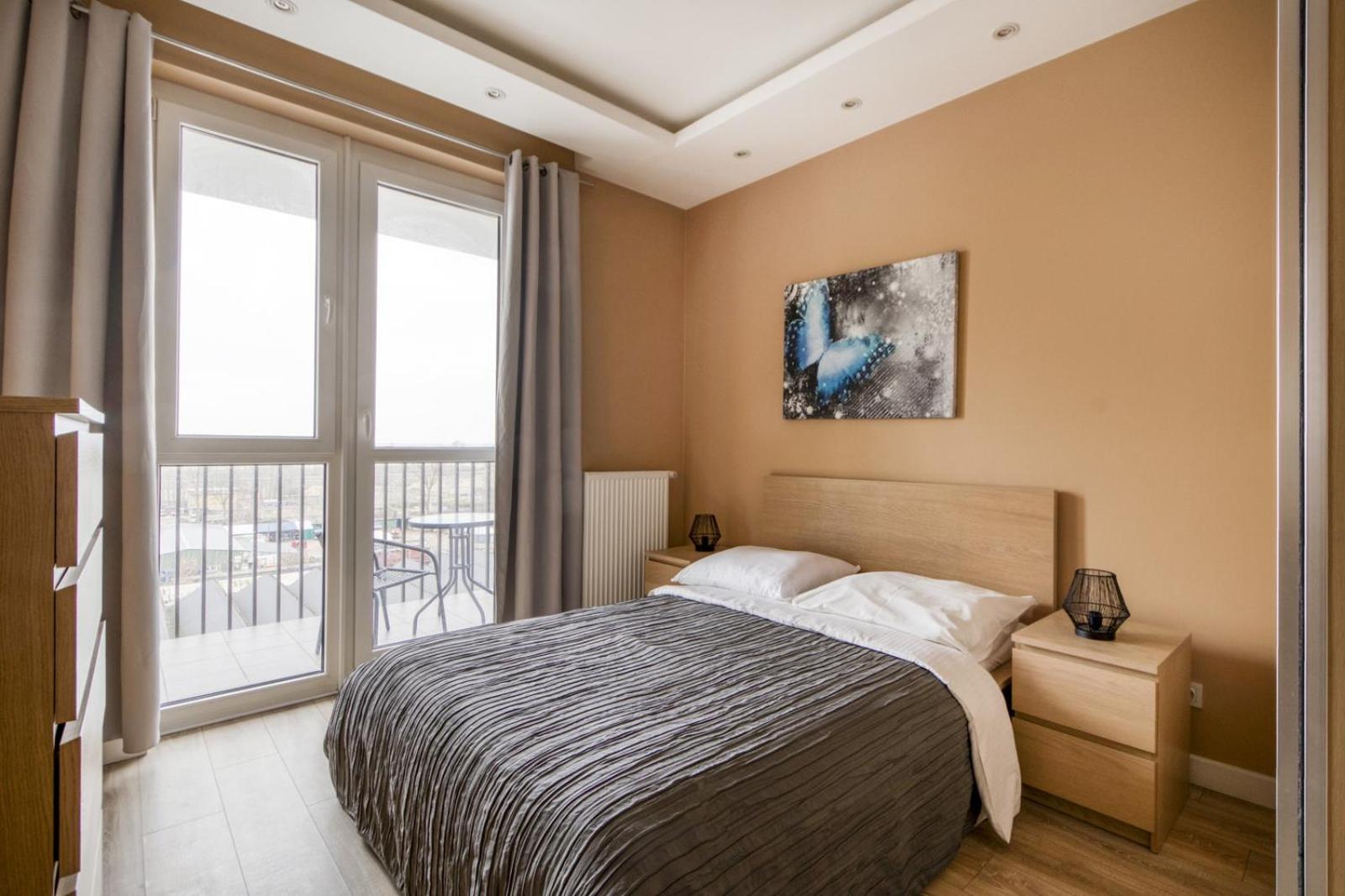 In Apartments Okecie Варшава Экстерьер фото